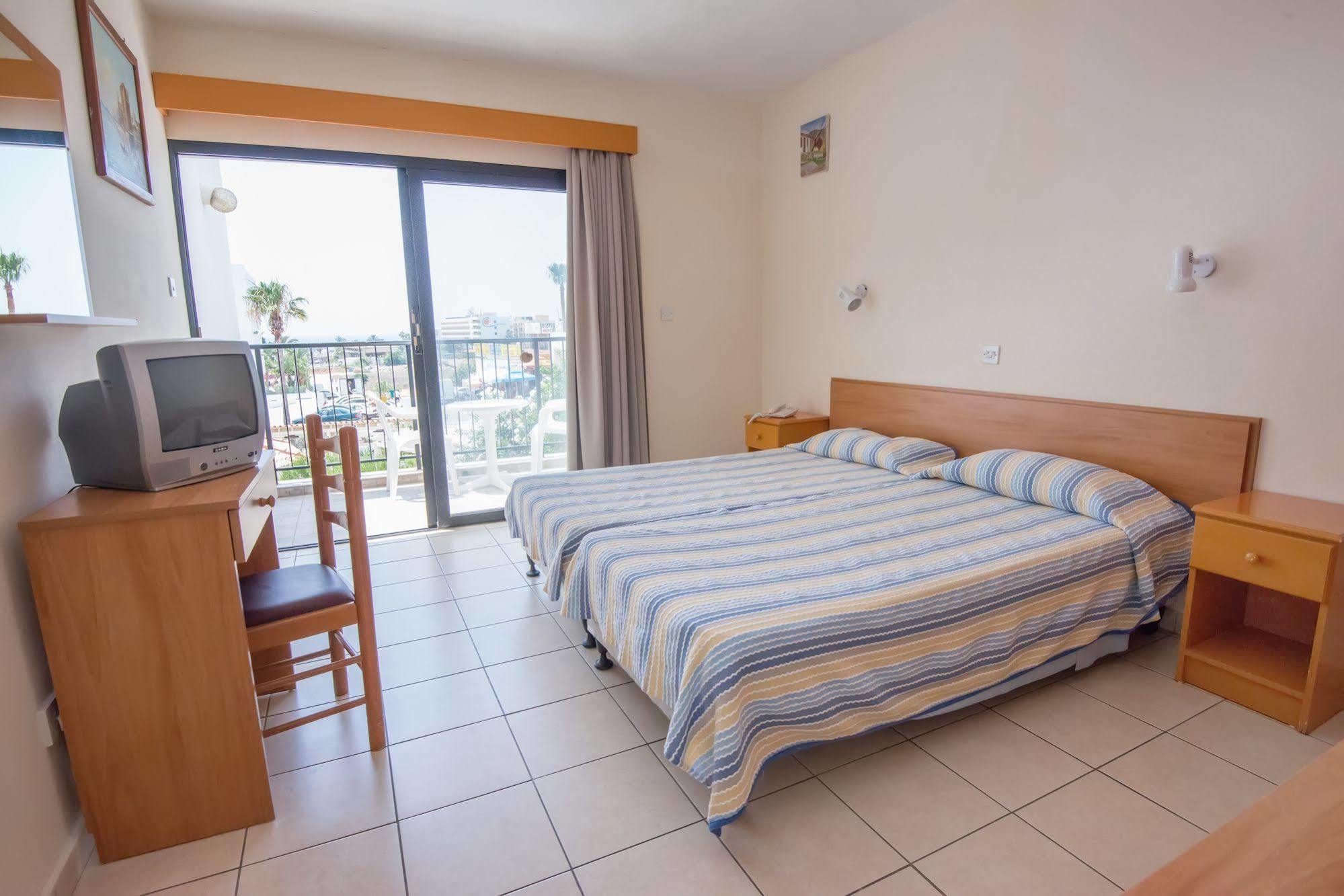 Kkaras Hotel 3 Star Ajía Nápa Eksteriør bilde
